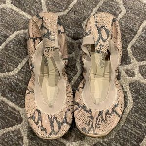 Yosi Samra foldable flat
